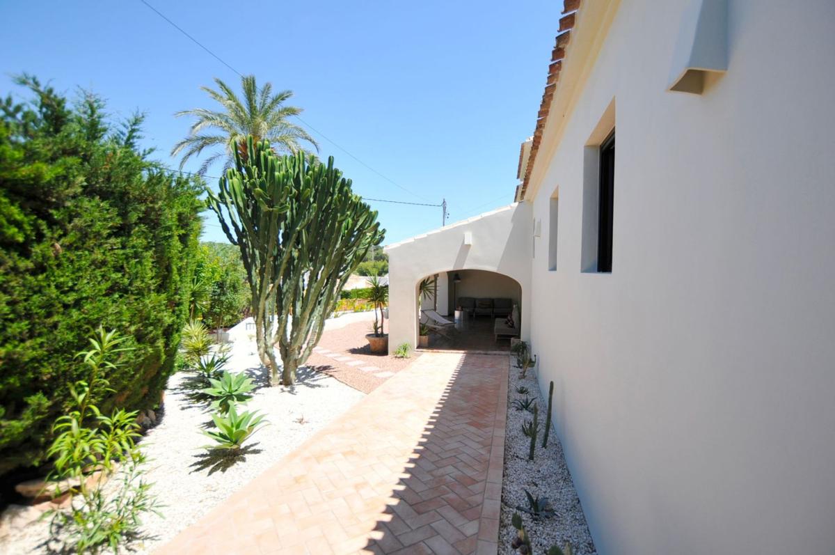 Propiedades en venta y alquiler en España photo 2
