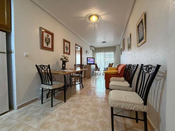 Sale of flat in Piso en Ronda Cesar Canovas Girada, 4, Parque de las Naciones, Torrevieja, Torrevieja
 photo 1
