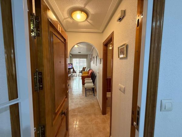 Sale of flat in Piso en Ronda Cesar Canovas Girada, 4, Parque de las Naciones, Torrevieja, Torrevieja
 photo 2