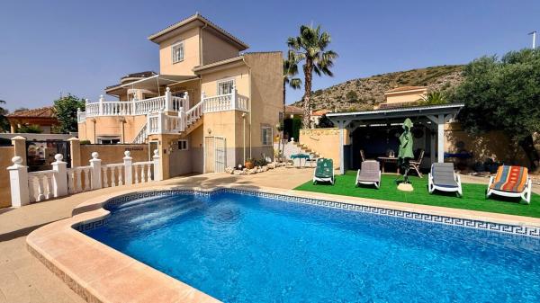 Casa o chalet independiente en Avenida de Castellón, Hondón de las Nieves photo 1