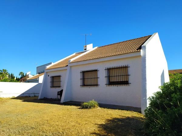 Casa o chalet independiente en Calle Cordoba, 19, Ciudad de las Comunicaciones, San Miguel de Salinas photo 1