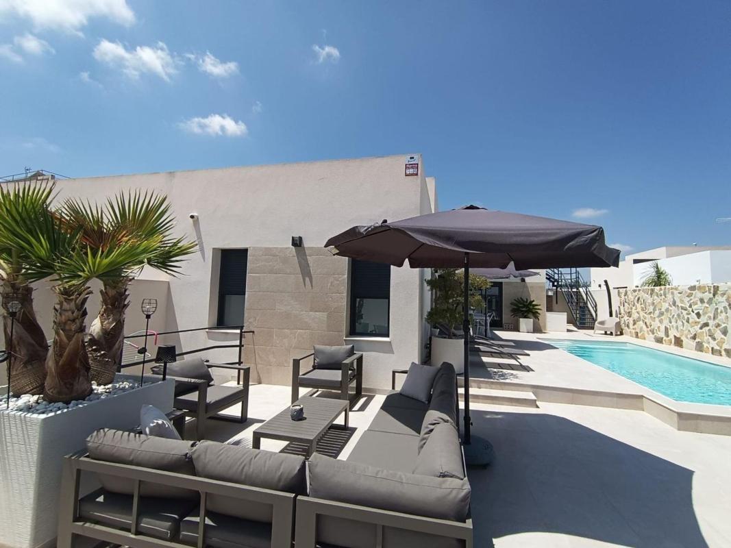 Properties for sale and rent in Spain photo 3