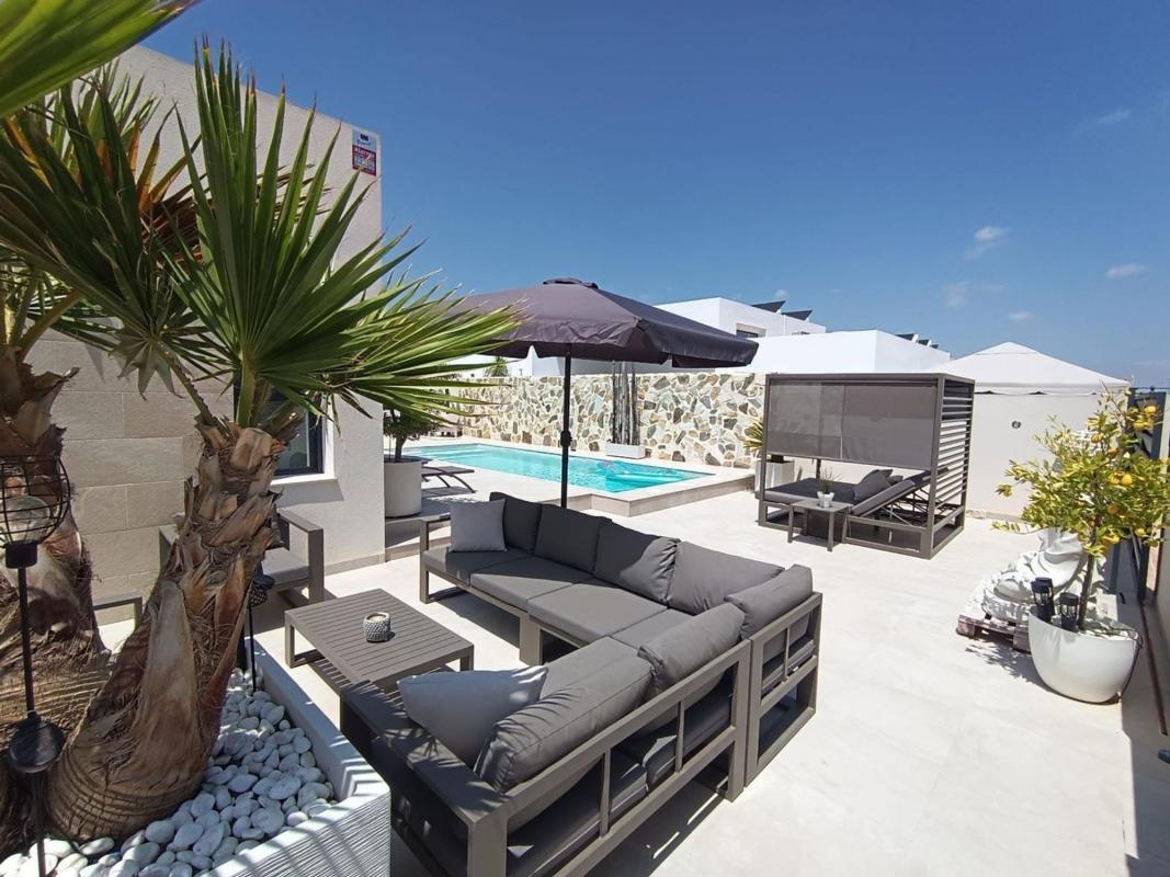 Properties for sale and rent in Spain photo 4
