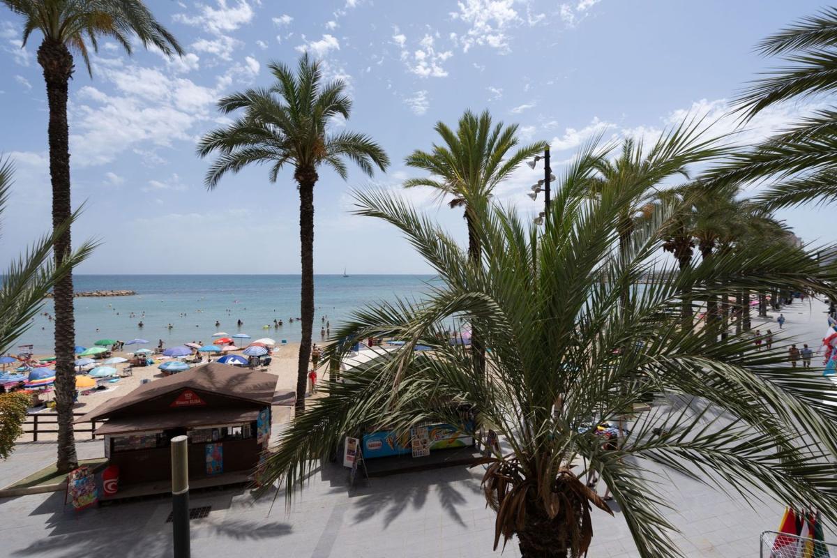 Venta de piso en Piso en Calle Nuestra Señora de Monserrate, Playa del Cura, Torrevieja, Torrevieja
photo 4