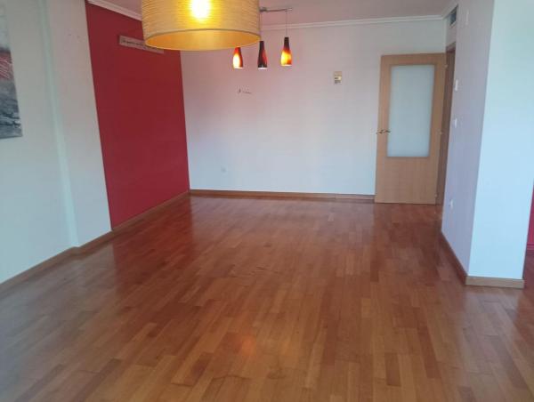 Venta de piso en Piso en Benisaudet, Alicante / Alacant, Alicante / Alacant
photo 1