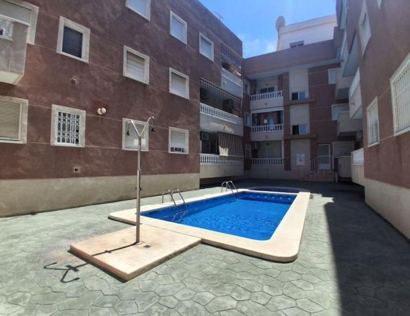 Venta de piso en Piso en Calle Los Emilios, 20, Nueva Torrevieja, Torrevieja, Torrevieja
 photo 2