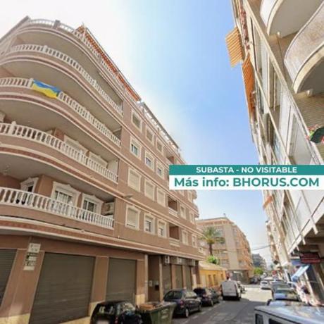 Venta de piso en Piso en Calle la Sal, Avenida Habaneras - Curva de Palangre, Torrevieja, Torrevieja
 photo 1