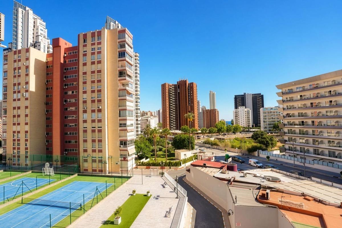Venta de piso en Piso en Calle Derramador, Zona Rincón Bajo, Benidorm, Benidorm
photo 2