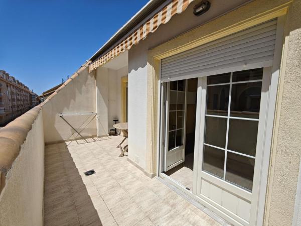 Venta de piso en Piso en Calle Urbano Arregui, El Acequión, Torrevieja, Torrevieja
thumbnail 3