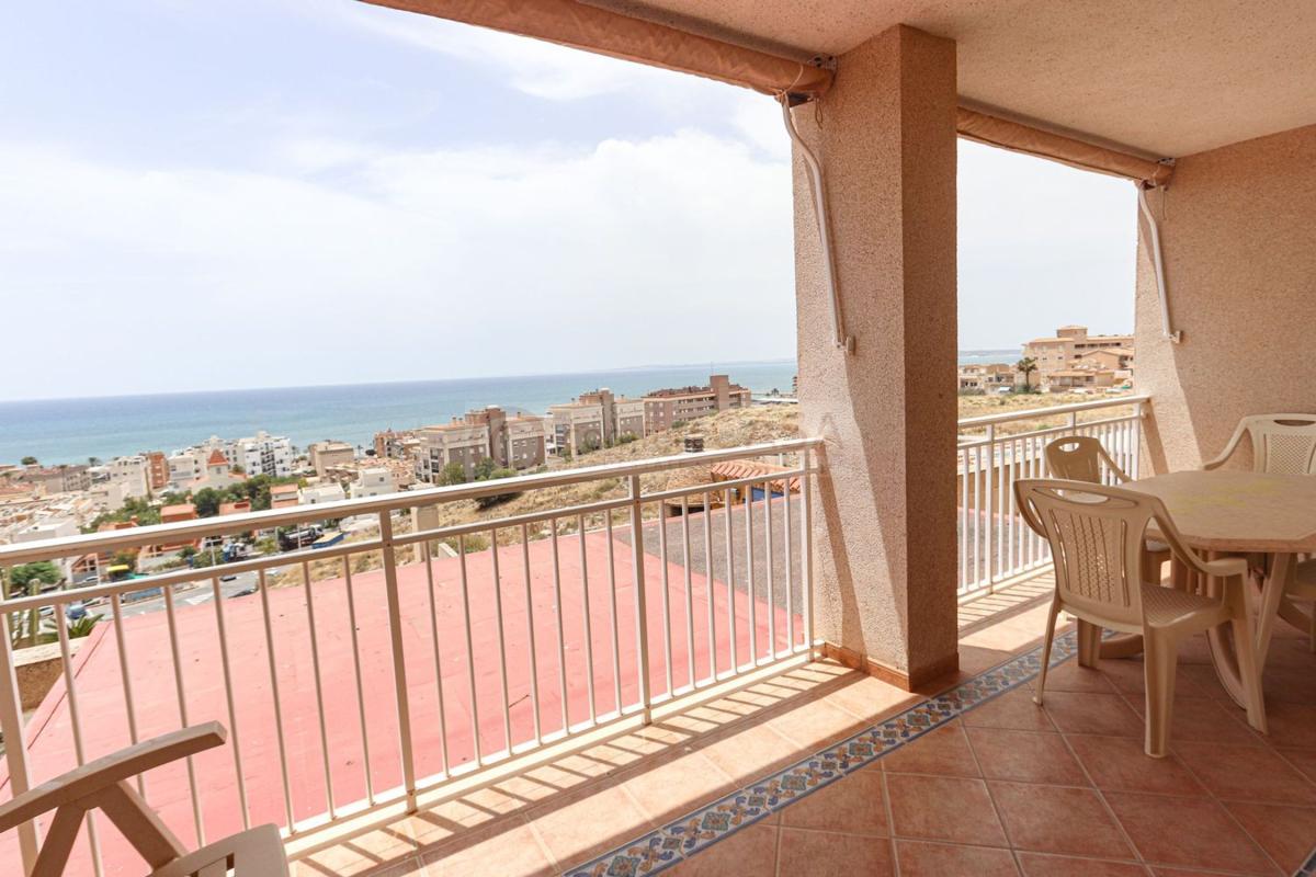 Venta de piso en Piso en Calas de Santiago Bernabeu, Santa Pola, Santa Pola
photo 1