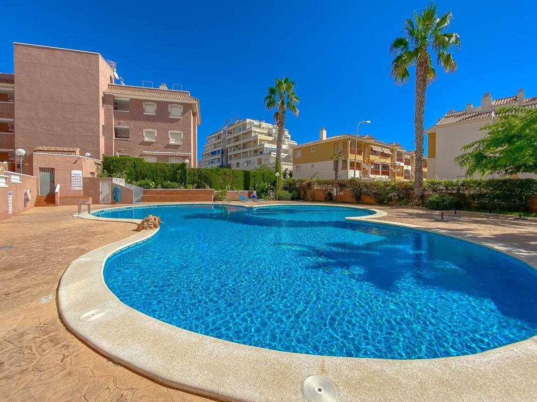 Venta de ático en  Ático en Calle Eneas, Miramar - Torre del Moro, Torrevieja, Torrevieja photo 3