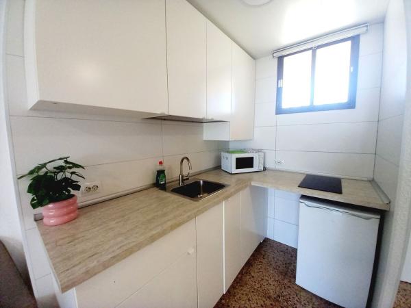 Venta de piso en Piso en Avenida de Mallorca, Playa de Levante, Benidorm, Benidorm
 photo 1