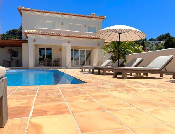 Chalet independiente en venta en Casa o chalet en Cala Advocat - Baladrar, Benissa, Benissa
thumbnail 2