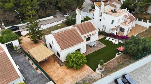 Casa o chalet independiente en Ciudad de las Comunicaciones, San Miguel de Salinas photo 1