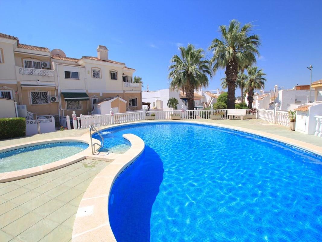 Properties for sale and rent in Spain photo 3