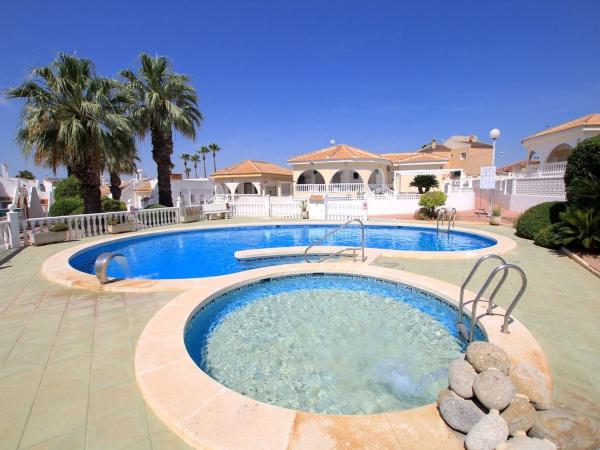 Chalet adosado en Calle Marie Curie, Benijofar photo 4