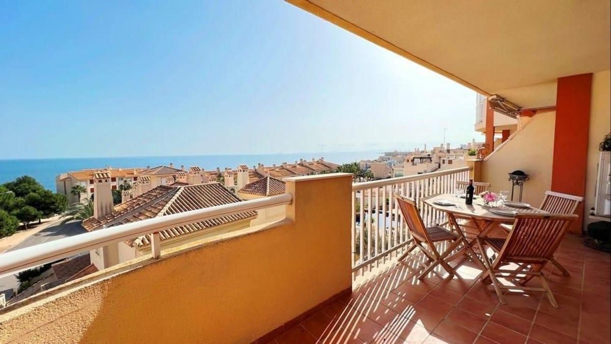 Продажа квартиры на Piso en Avenida de las Adelfas, Aguamarina, Orihuela, Ориуэла
photo 1