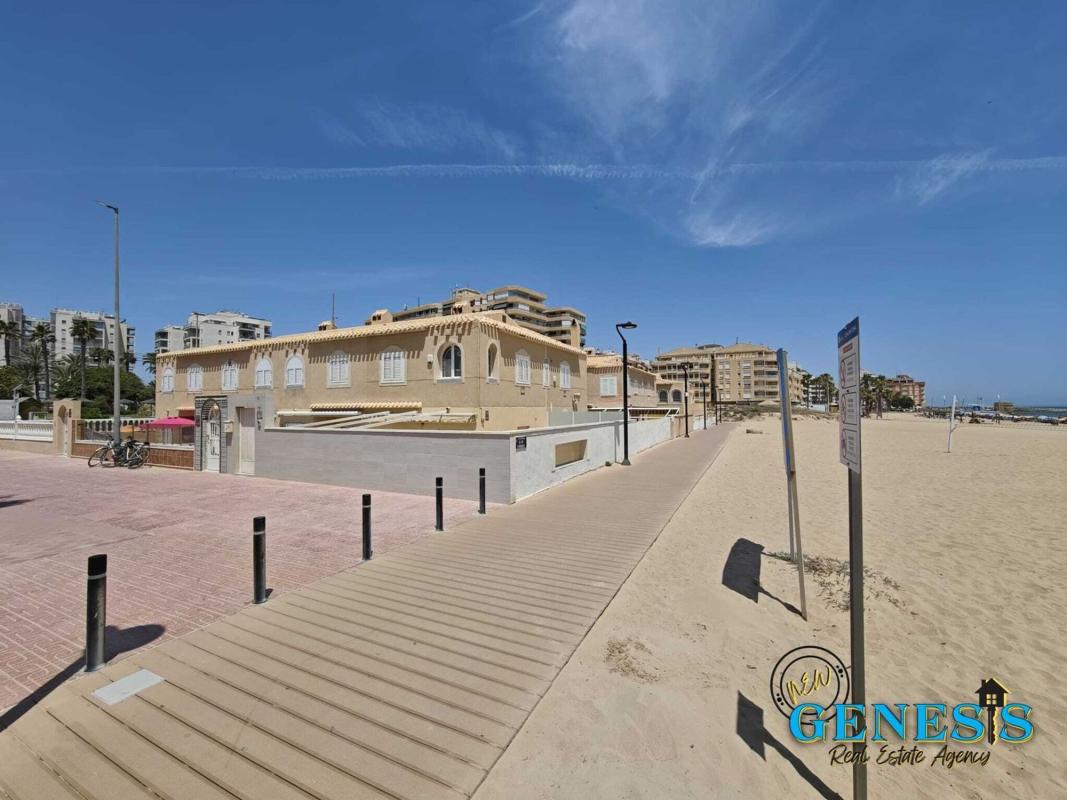 Sale of apartment in Piso en Avenida de los Daneses, 1, Los Europeos, Torrevieja, Torrevieja
 photo 2