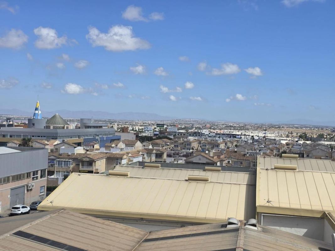 Venta de piso en Piso en El Molino, Torrevieja, Torrevieja
photo 2