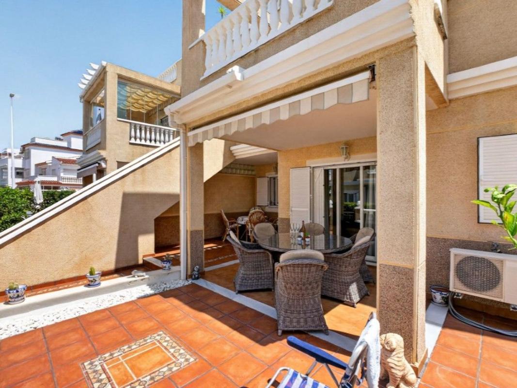 Продажа квартиры на Piso en Plaza R-2 los Pinos, Zeniamar, Orihuela, Ориуэла
photo 5