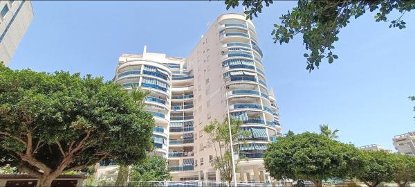 Sprzedaż mieszkania w Piso en Alitana - Casablanca, La Villajoyosa / Vila Joiosa, La Villajoyosa / Vila Joiosa
photo 1