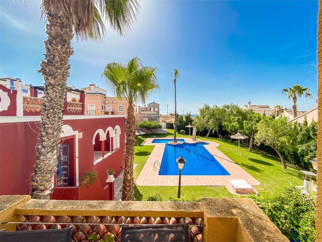 Venta de piso en Piso en Calle Marconi, Miramar - Torre del Moro, Torrevieja, Torrevieja
photo 2