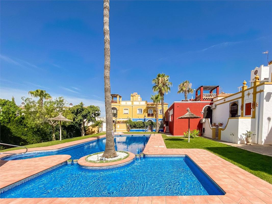 Venta de piso en Piso en Calle Marconi, Miramar - Torre del Moro, Torrevieja, Torrevieja
photo 4