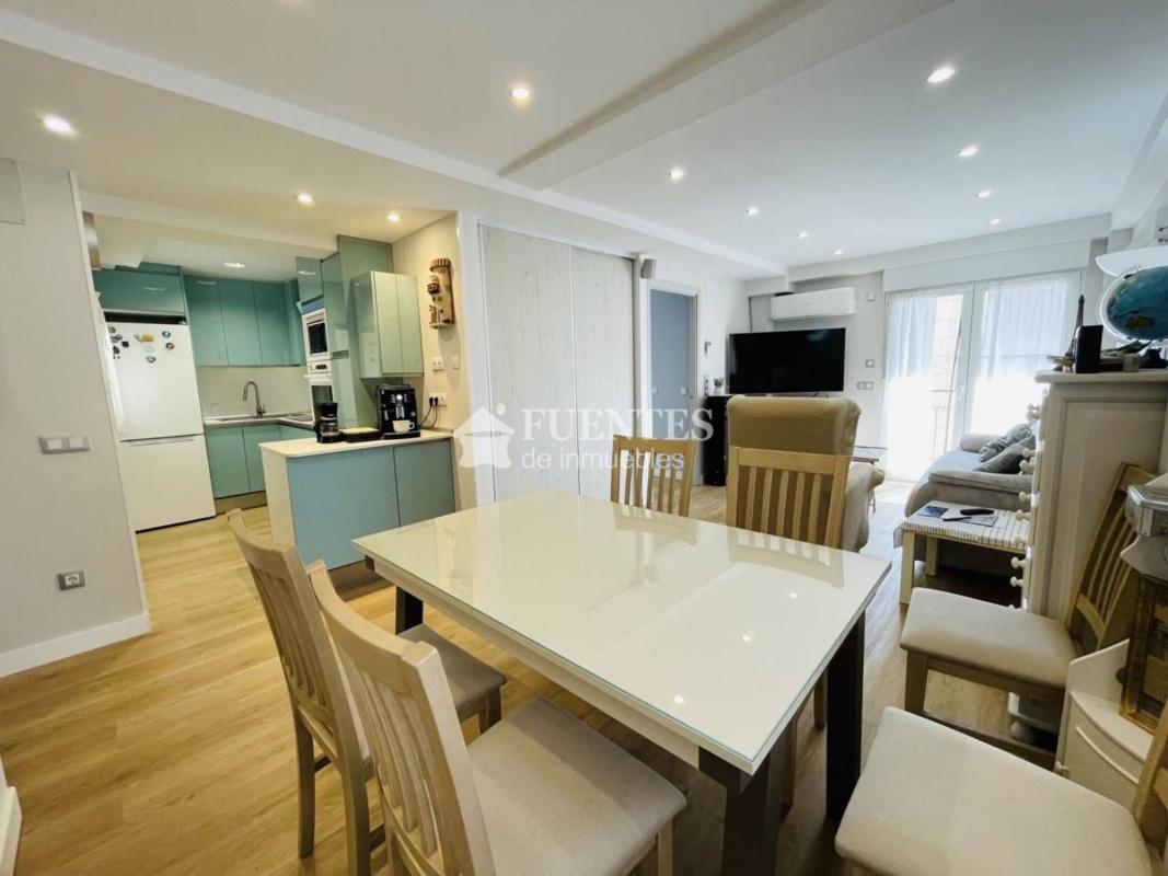 Venta de piso en Piso en Isabel La Católica, Benalúa, Alicante / Alacant, Alicante / Alacant
 photo 3