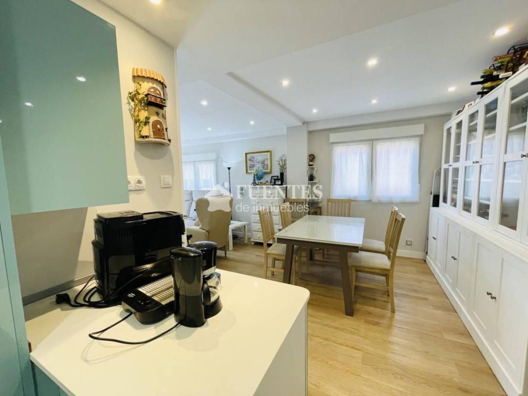 Venta de piso en Piso en Isabel La Católica, Benalúa, Alicante / Alacant, Alicante / Alacant
 photo 5