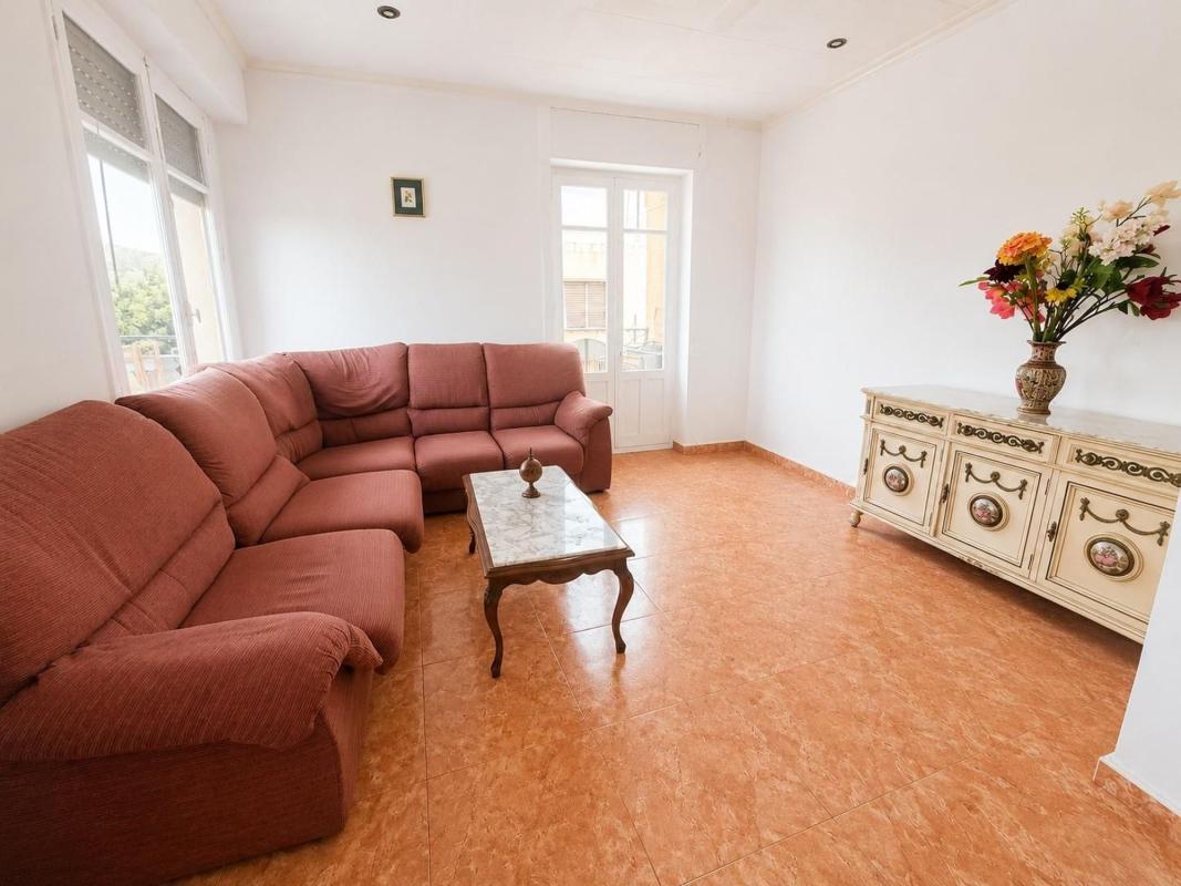 Venta de piso en Piso en Plaza de Toros - Avenida Chapí - Trinquete, Elda, Elda
photo 1