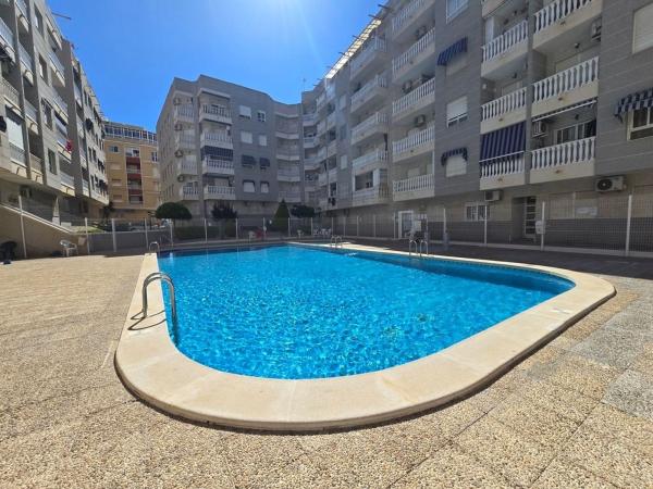 Venta de piso en Piso en Calle la Loma, Avenida Habaneras - Curva de Palangre, Torrevieja, Torrevieja
thumbnail 1
