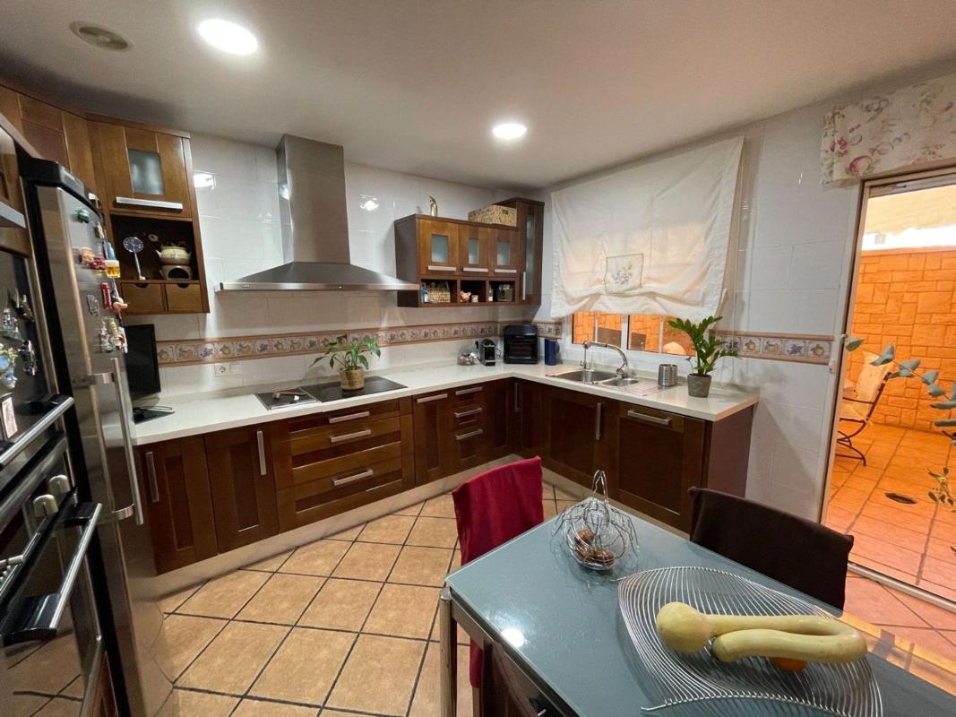 Недвижимость на продажу и в аренду в Испании photo 3