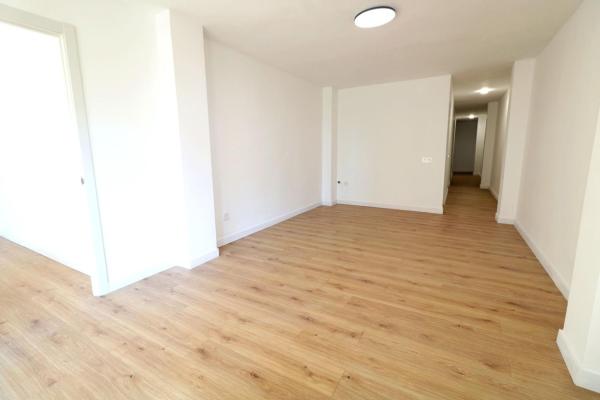 Venta de piso en Piso en Calle San Miguel de Salinas, El Acequión, Torrevieja, Torrevieja
photo 1