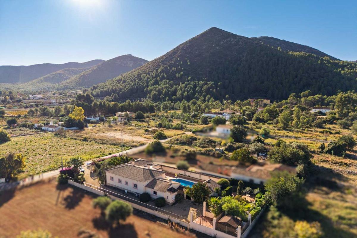 Sale of independent chalet in Casa o chalet en Jalón, Jalón
 photo 2