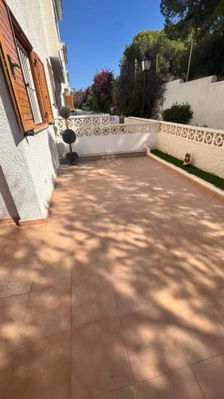 Продажа таунхауса в  Chalet adosado en Calle Jazmines, Playa Flamenca, Orihuela , Ориуэла photo 5