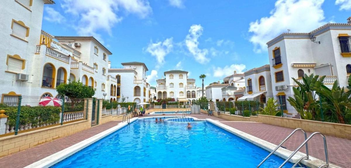 Venta de duplex en Dúplex en Avenida Ramón del Valle Inclán - Torreta, La Siesta - El Salado - Torreta, Torrevieja, Torrevieja photo 1