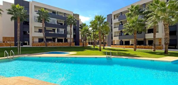 Sprzedaż mieszkania w Piso en Urbanización los Almendros, Zona Lago - Los Almendros, Orihuela, Orihuela
photo 1