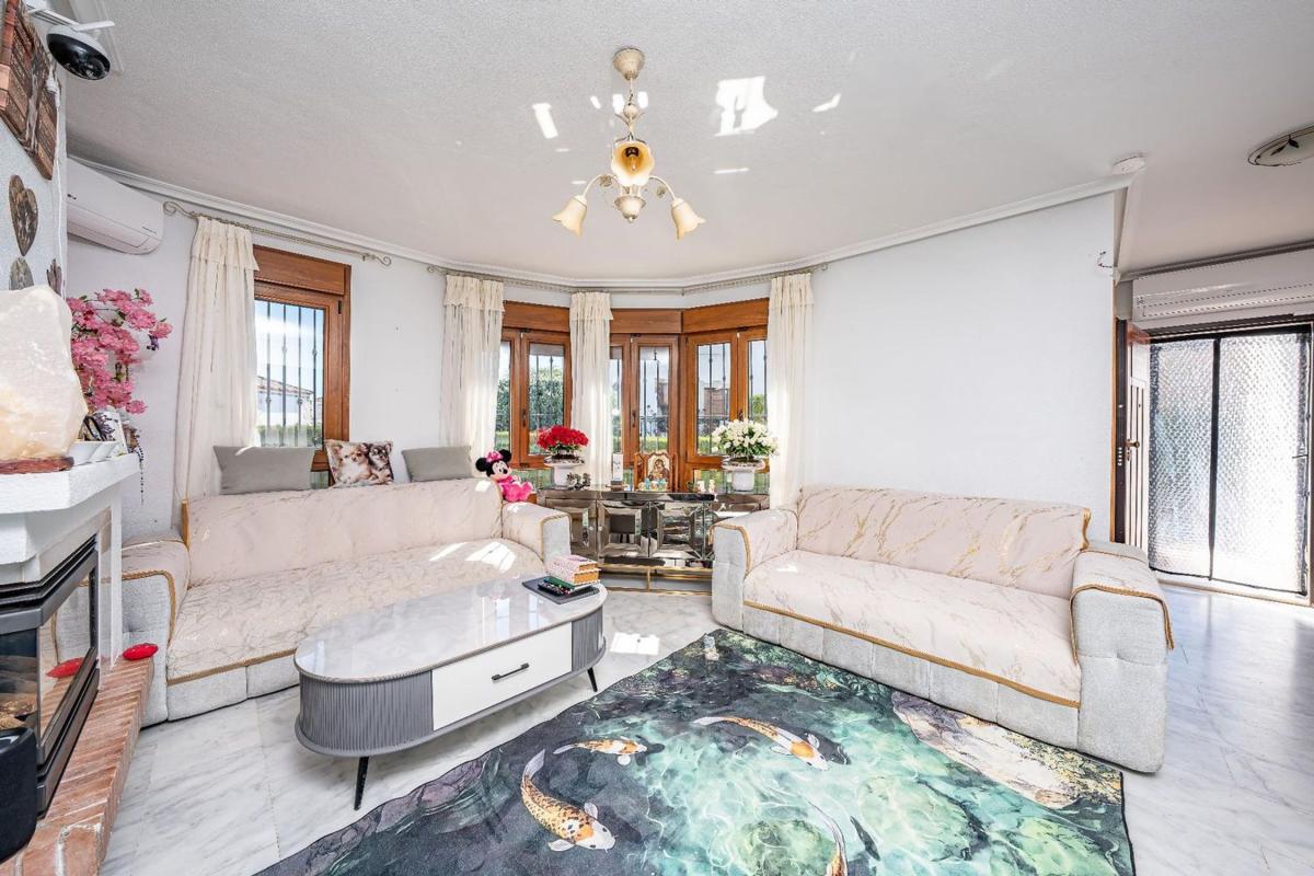 Properties for sale and rent in Spain photo 4
