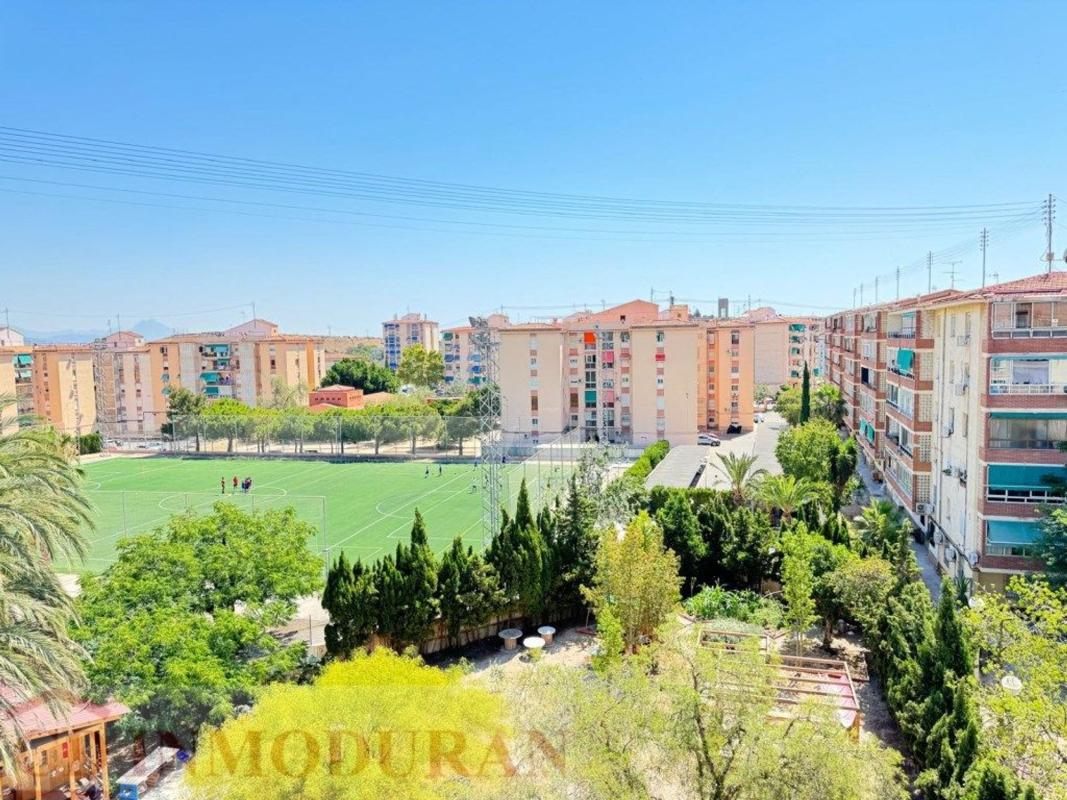 Venta de piso en Piso en Calle Matemático Romero, Virgen del Remedio - Parque lo Morant, Alicante / Alacant, Alicante / Alacant
photo 5