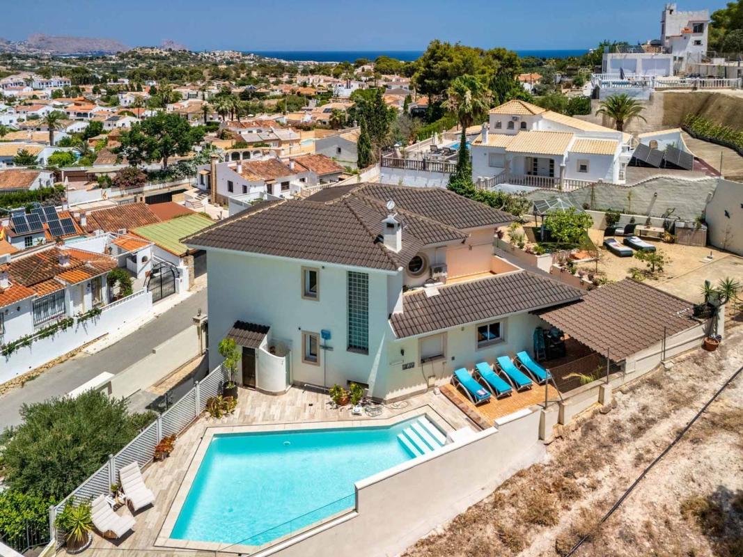 Propiedades en venta y alquiler en España photo 2