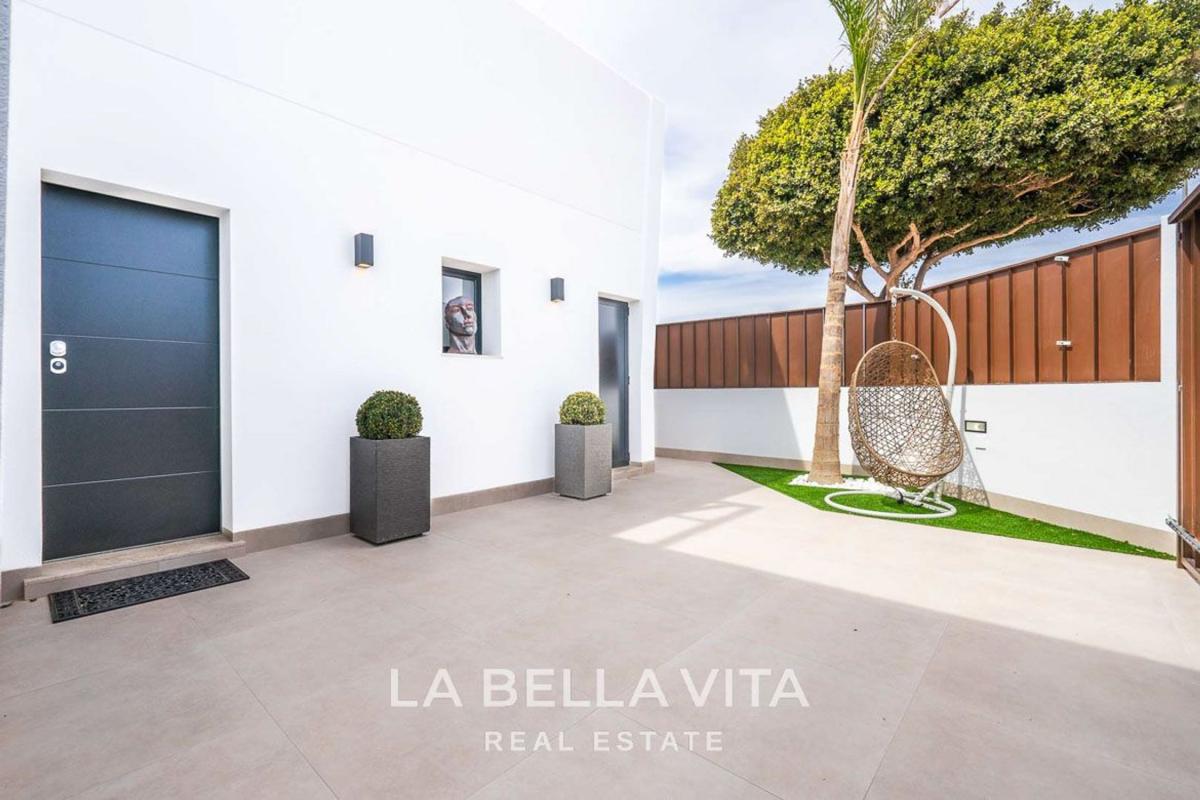 Obra nueva villa en Roldán en Torre-Pacheco (Revista) photo 4