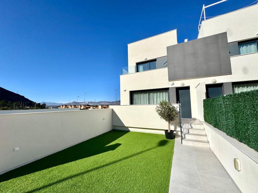 Propiedades en venta y alquiler en España photo 2