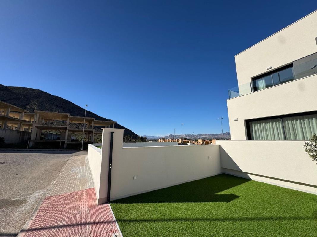 Propiedades en venta y alquiler en España photo 3