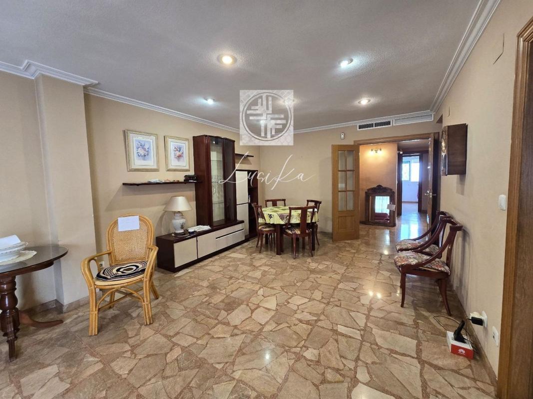 Venta de piso en Piso en Campoamor, Alicante / Alacant, Alicante / Alacant
photo 1