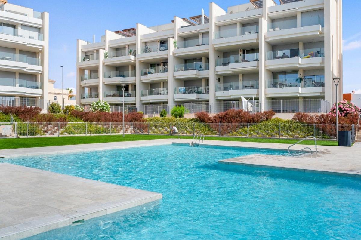 Продажа квартиры на Piso en Villamartín, Orihuela, Ориуэла
photo 2