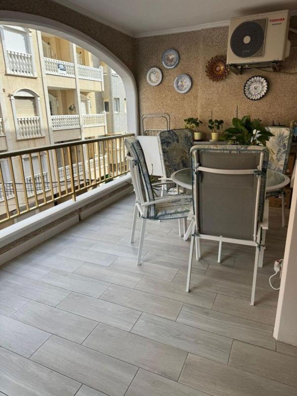 Продажа квартиры на Piso en Calle Mar Baltico, Playa de los Locos, Torrevieja, Торревьеха
 photo 2