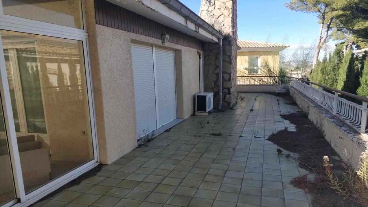 Продажа отдельного шале в  Casa o chalet en Avenida Lloma Badada, Petrer, Петрер photo 4