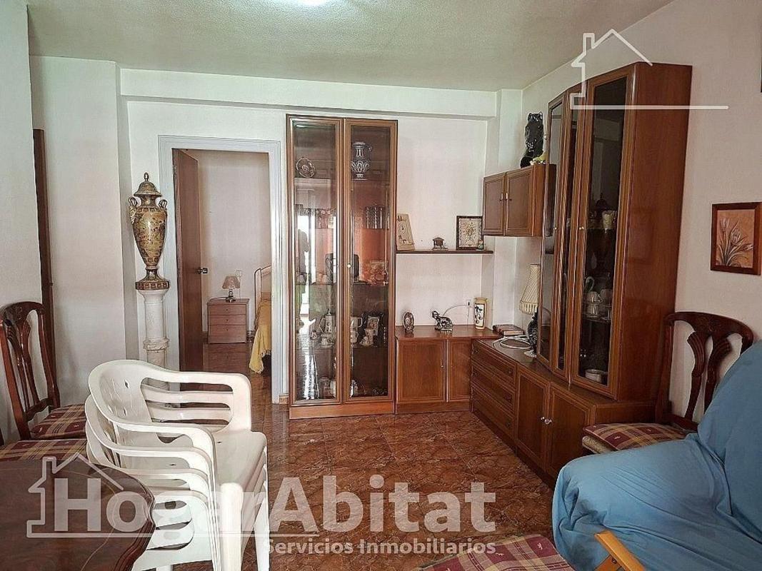 Venta de piso en Piso en Calle Almudena, Las Piscinas Naturales, Torrevieja, Torrevieja
photo 5