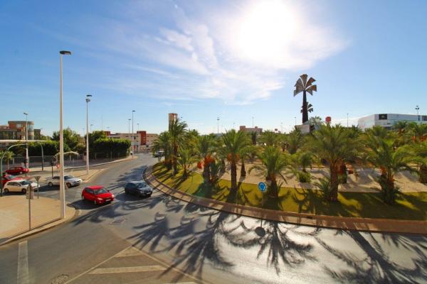 Sprzedaż mieszkania w Piso en Reina Victoria-Miguel Hernández, Elche / Elx, Elche / Elx
 photo 1