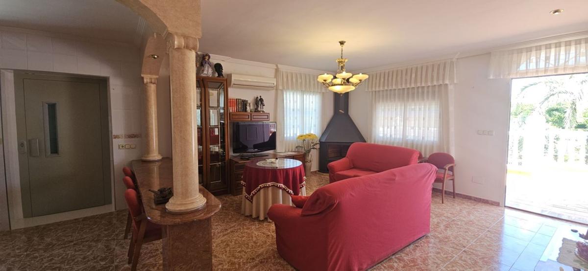 Sale of independent chalet in Casa o chalet en Centro - Zona Alta, Alcoy / Alcoi, Alcoy
photo 5